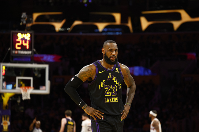 LeBron James Lakers Suns
